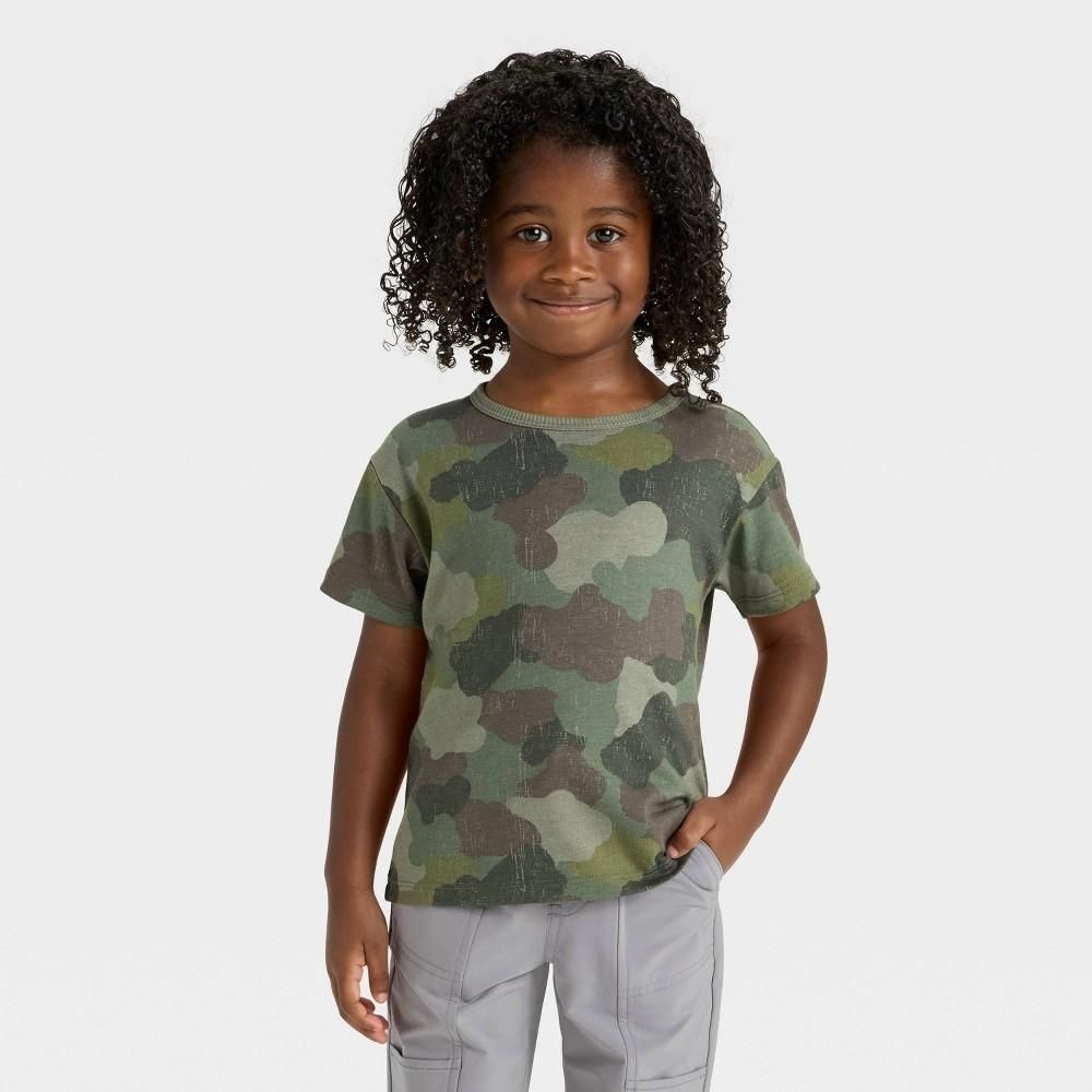 Cat & Jack Toddler Boys Relaxed Short Sleeve Camo T-Shirt Olive Green 18M